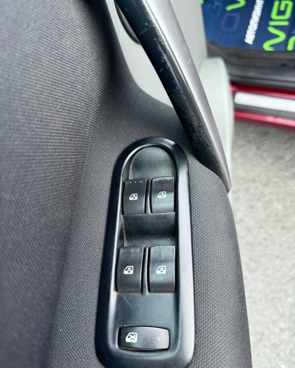 Renault Grand Scenic II · Рестайлинг - Image 22