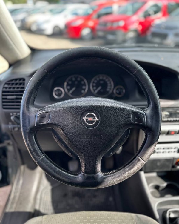 Opel Zafira A - Image 11