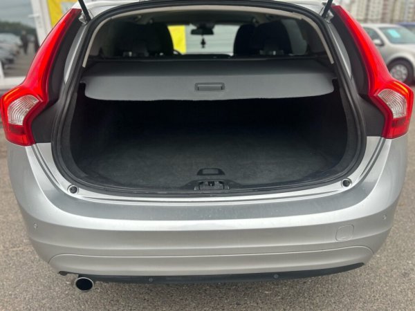 Volvo V60 I · Рестайлинг, 2014 г - Image 21