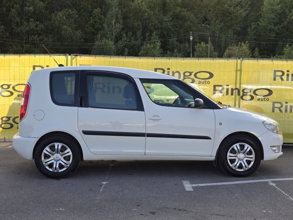 Skoda Roomster I · Рестайлинг - Image 7