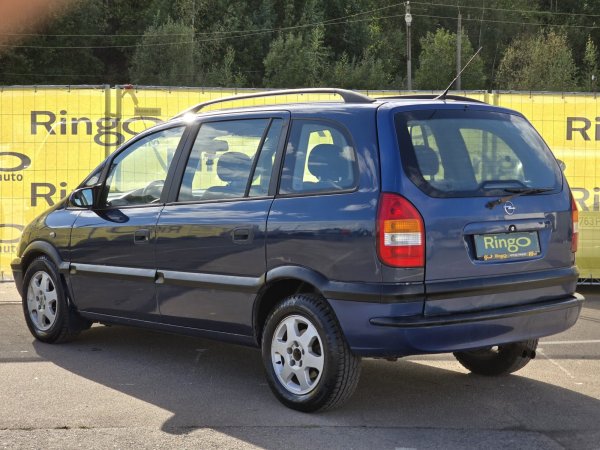 Opel Zafira A - Image 4
