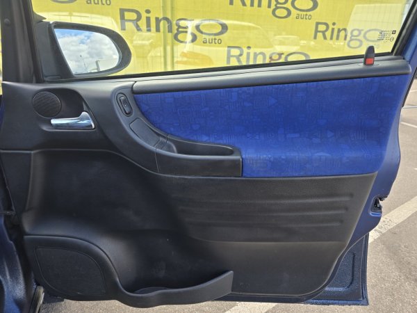 Opel Zafira A - Image 16