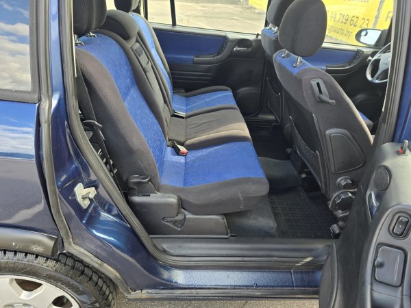 Opel Zafira A - Image 12