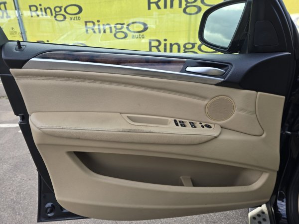 BMW X5 E70 - Image 14