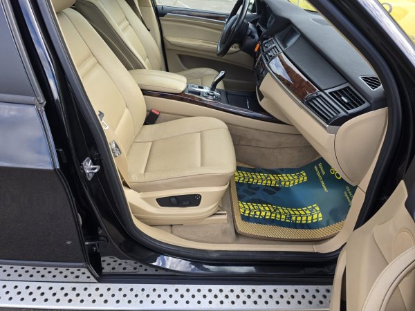BMW X5 E70 - Image 13