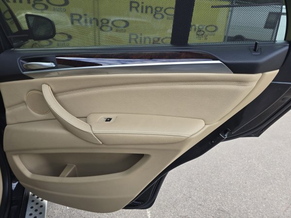 BMW X5 E70 - Image 17