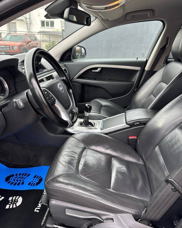 Volvo V70 III - Image 8