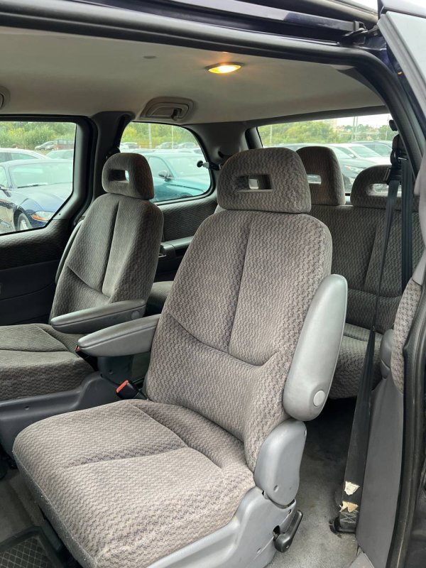Chrysler Voyager III - Image 14