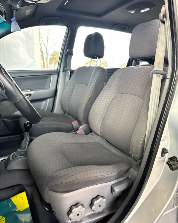 Kia Carens I · Рестайлинг - Image 10