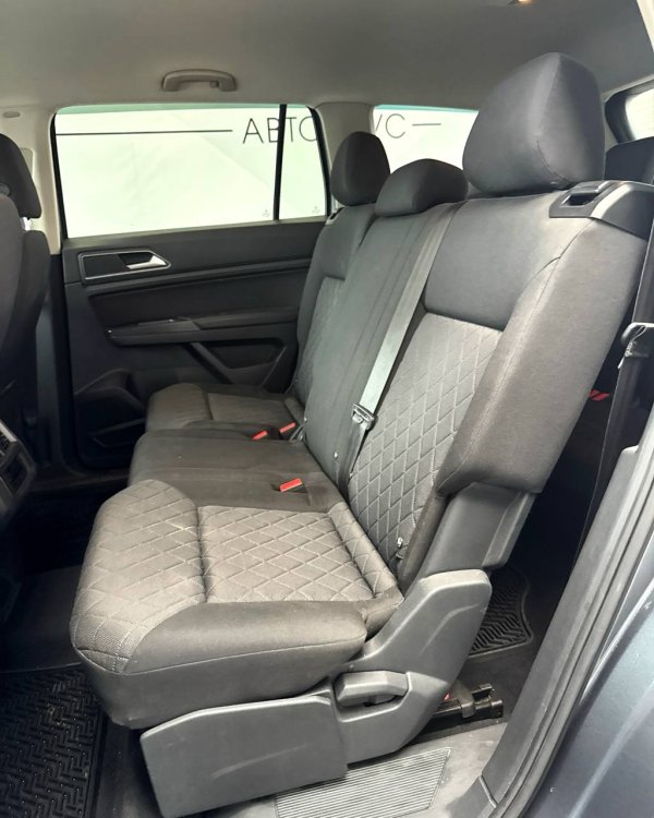 Volkswagen Atlas I - Image 13
