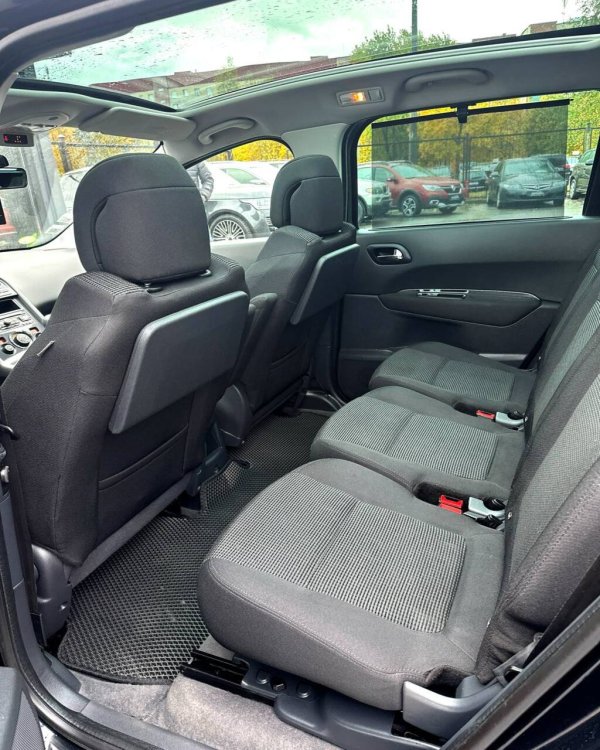 Peugeot 5008 I - Image 12
