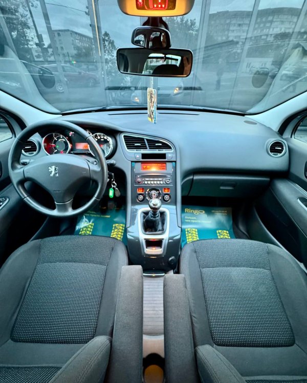 Peugeot 5008 I - Image 9