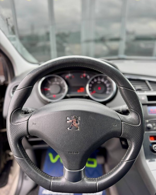 Peugeot 5008 I - Image 15