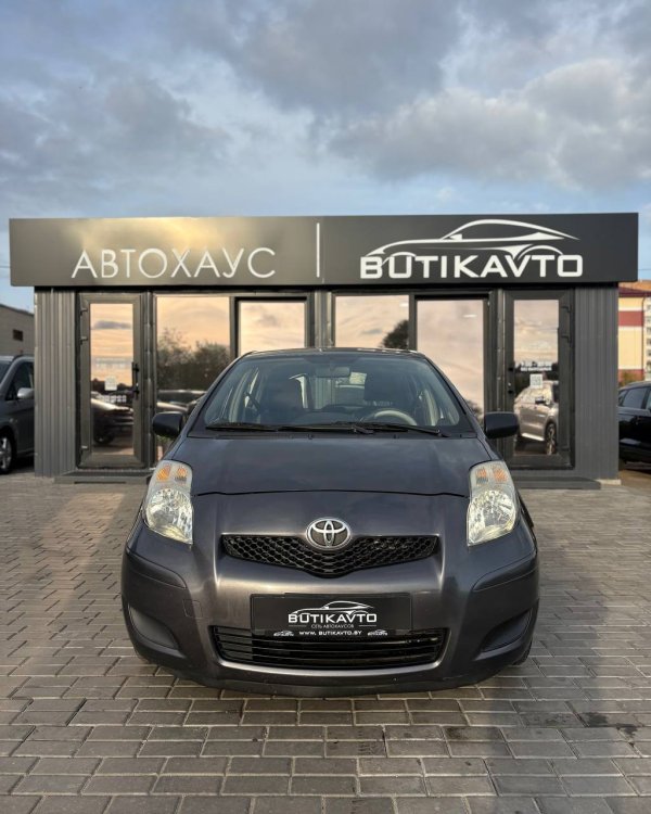 Toyota Yaris II (XP9) · Рестайлинг - Image 2
