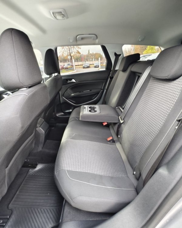 Peugeot 308 T9 · Рестайлинг - Image 11