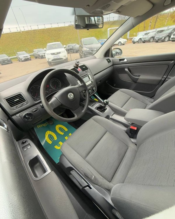 Volkswagen Golf V - Image 9