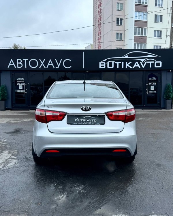 Kia Rio III - Image 6