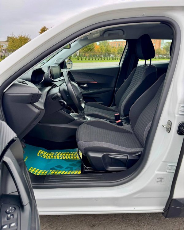 Peugeot 2008 II - Image 10