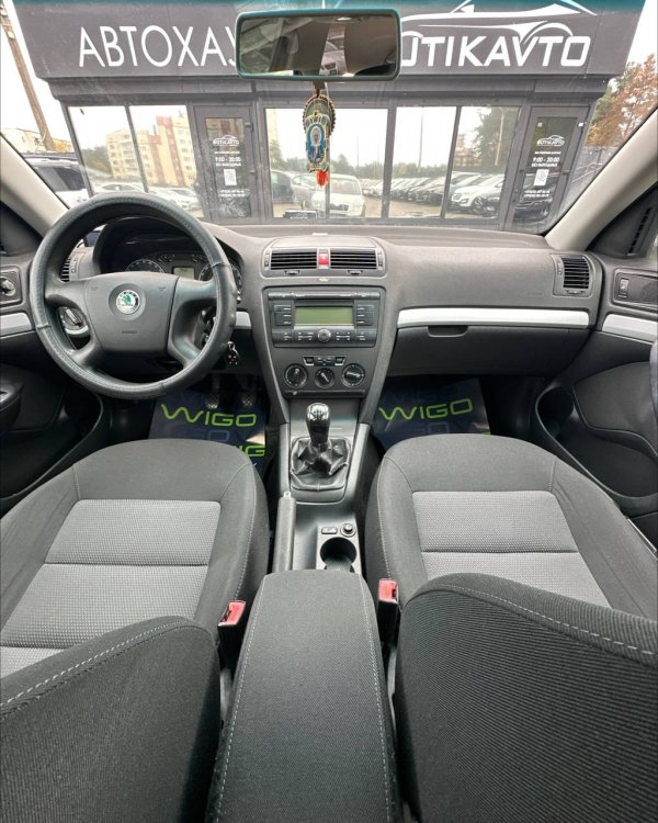 Skoda Octavia II - Image 7