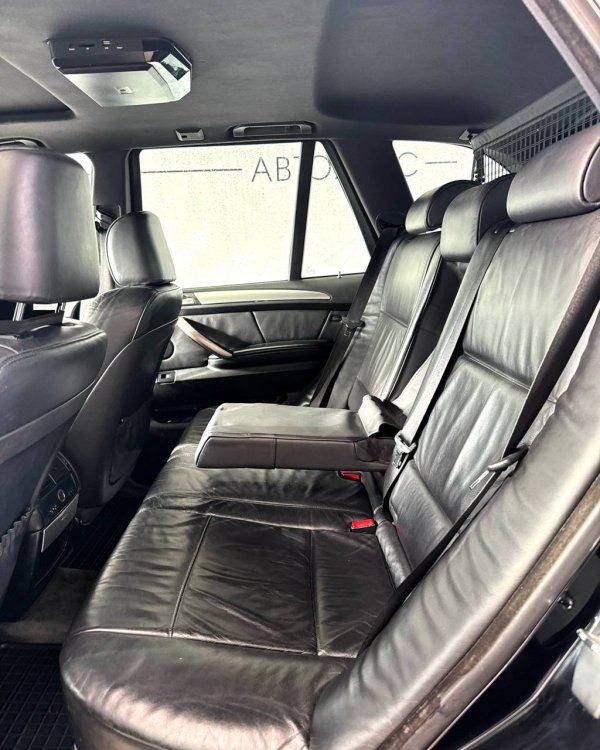 BMW X5 E53 - Image 13