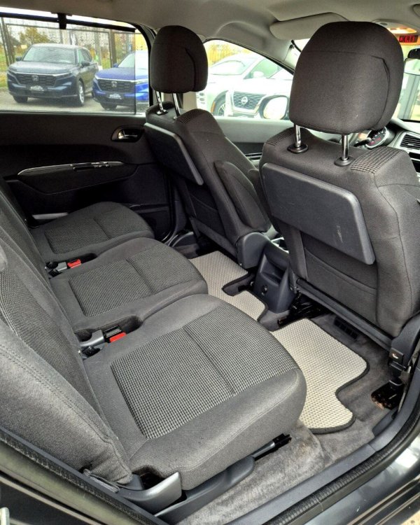 Peugeot 5008 I - Image 13