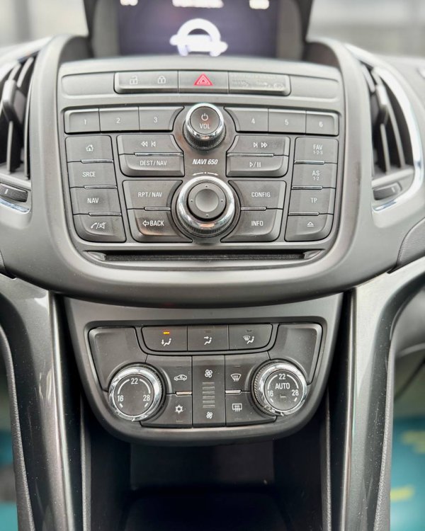 Opel Zafira C - Image 16