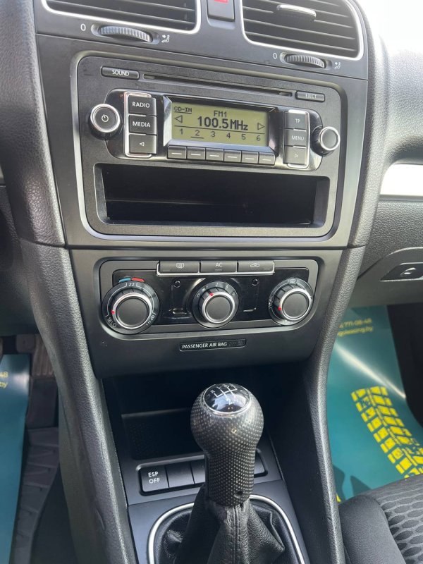 Volkswagen Golf VI - Image 12