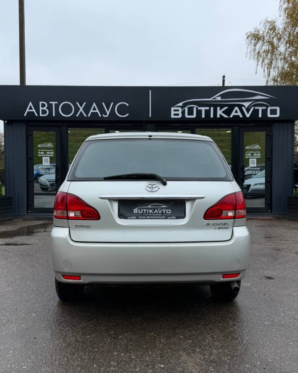 Toyota Avensis Verso I - Image 7