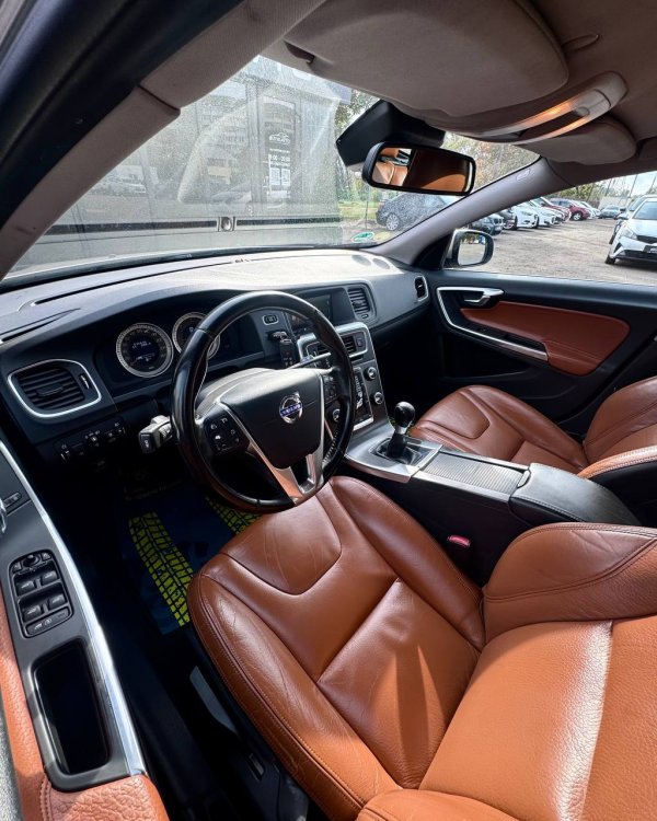 Volvo V60 I - Image 10