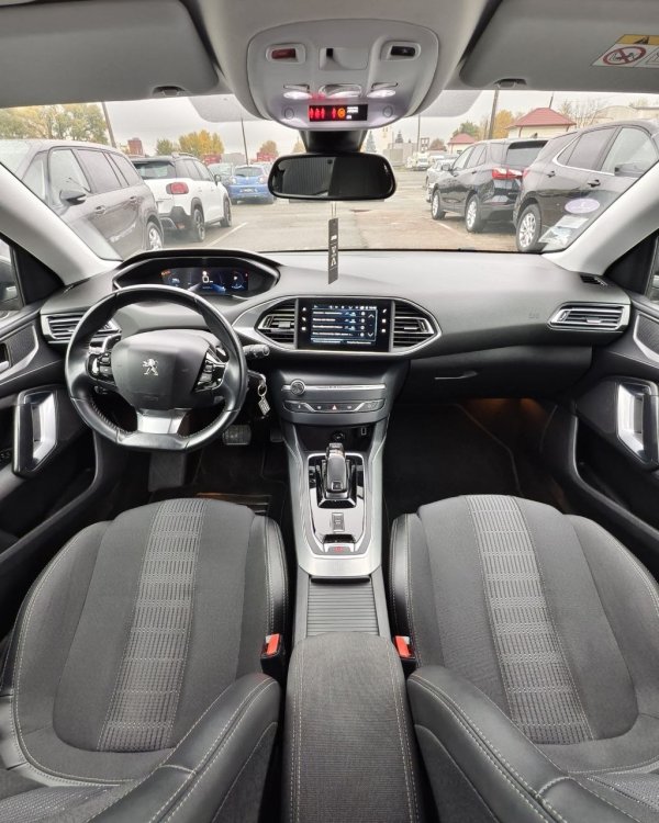 Peugeot 308 T9 · Рестайлинг - Image 9