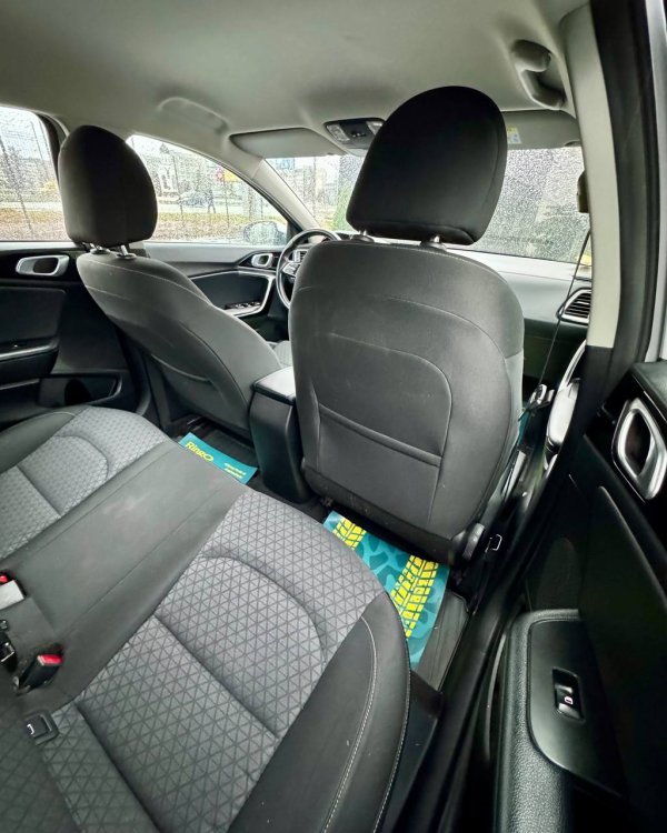 Kia Cee'd III - Image 12