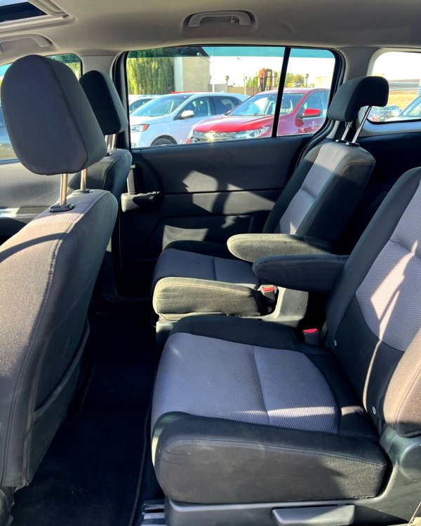 Mazda 5 I · Рестайлинг - Image 15