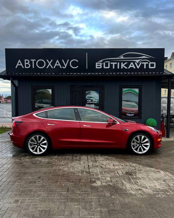 Tesla Model 3 I - Image 8