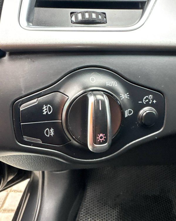 Audi A4 B8 - Image 21