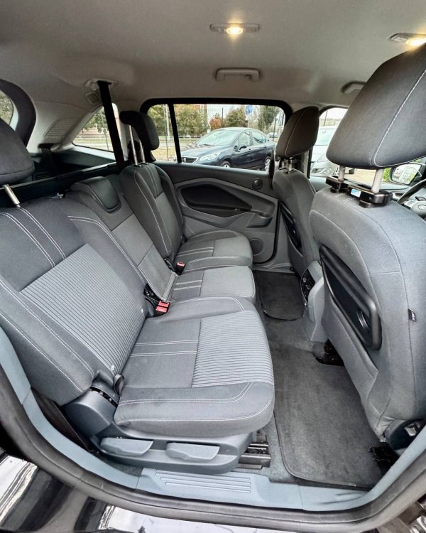 Ford Grand C-Max I - Image 13