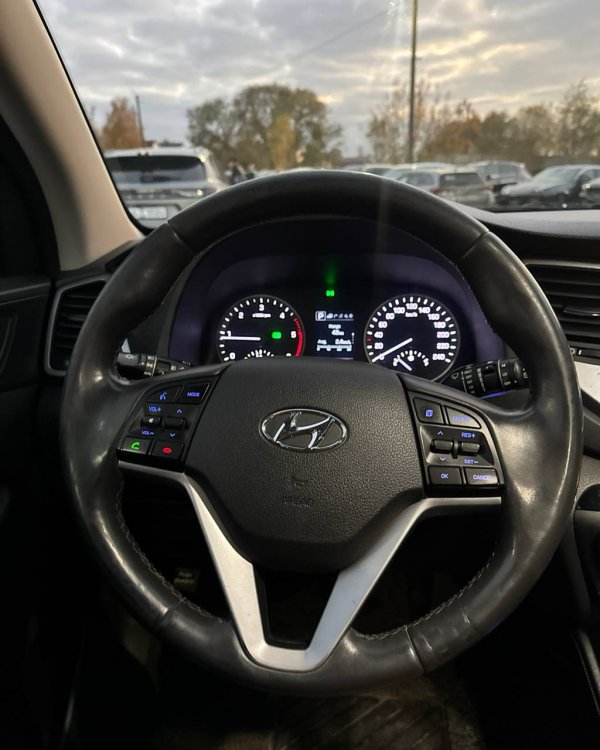 Hyundai Tucson III - Image 17