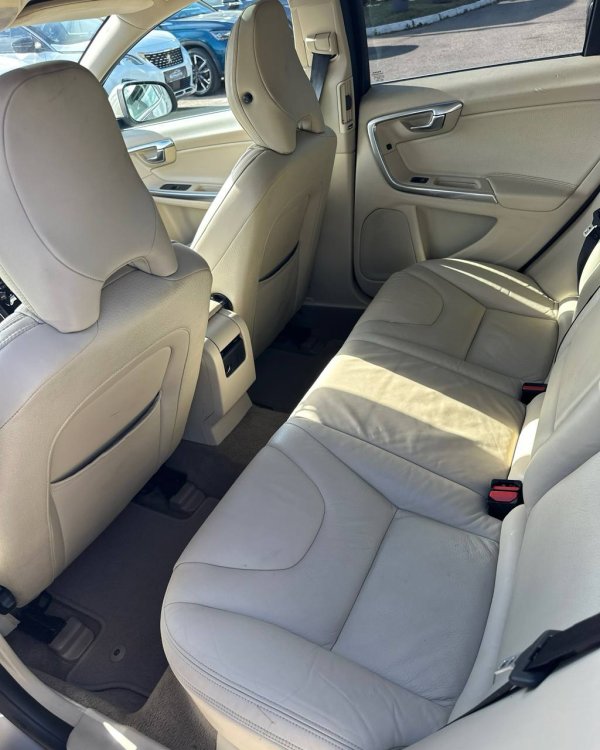 Volvo V60 I - Image 11