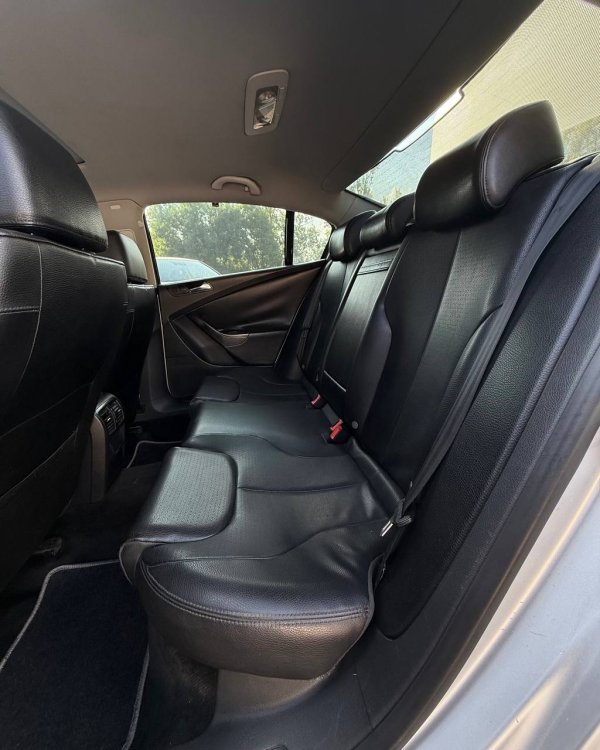 Volkswagen Passat B6 - Image 8