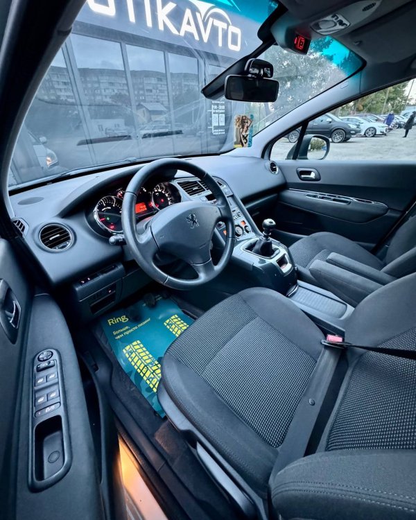 Peugeot 5008 I - Image 10