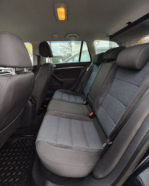 Volkswagen Golf VI - Image 11