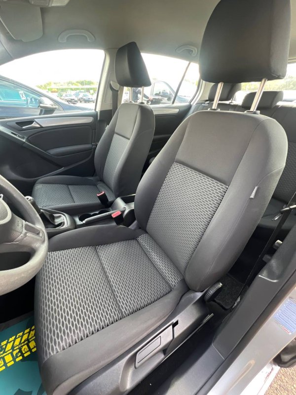 Volkswagen Golf VI - Image 11