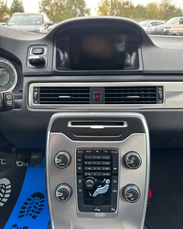 Volvo V70 III - Image 17
