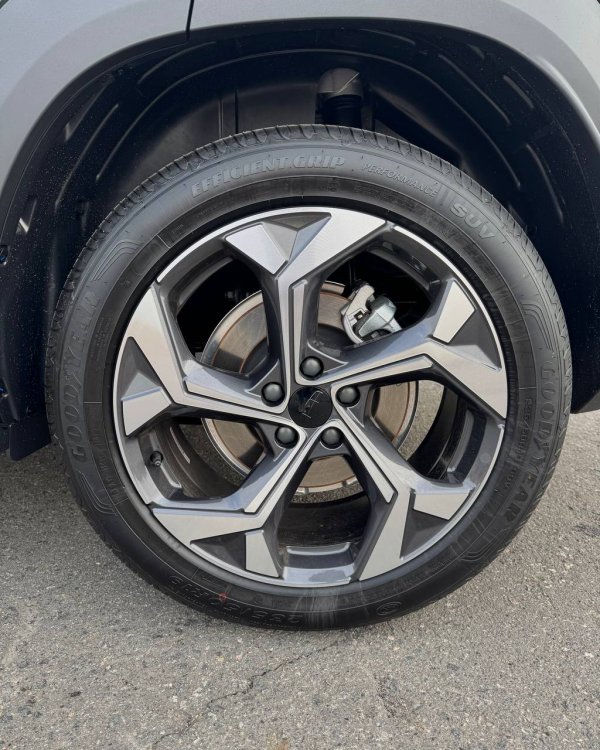 Geely Atlas II (L) - Image 13