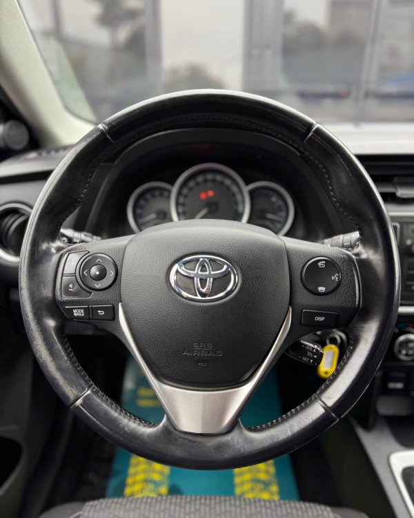 Toyota Auris II (E180) - Image 15
