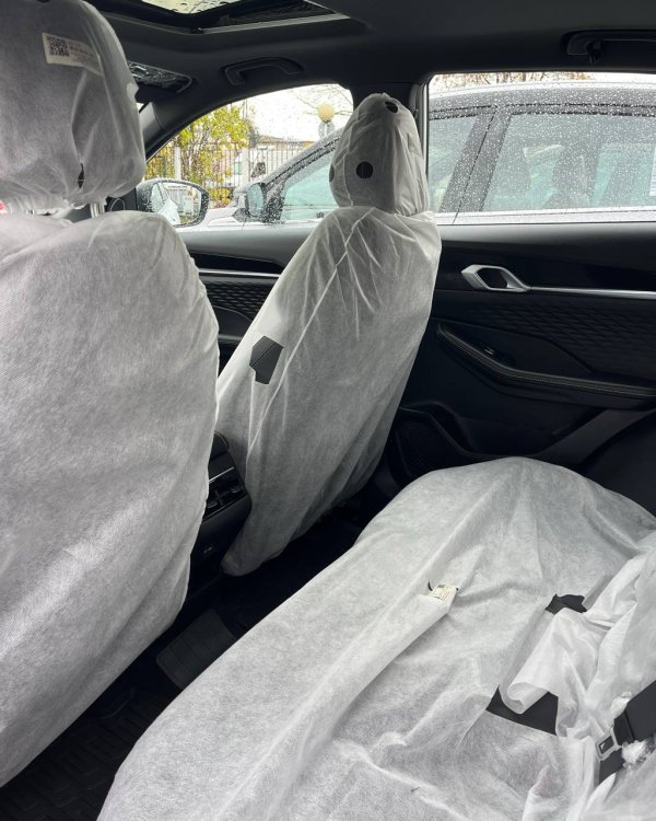 GEELY COOLRAY - Image 12