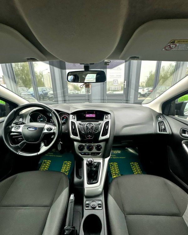 Ford Focus III - Image 10