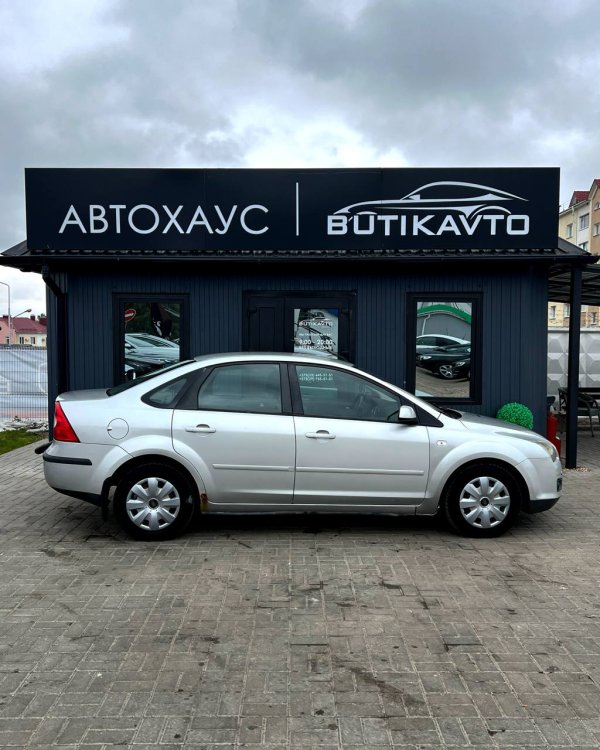 Ford Focus II - Image 8