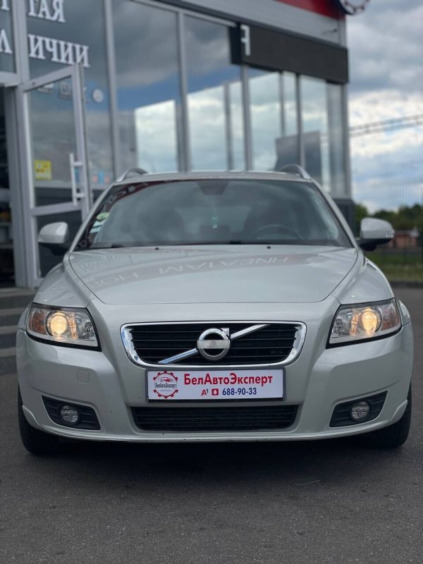 Volvo V50, 2012 - Image 2