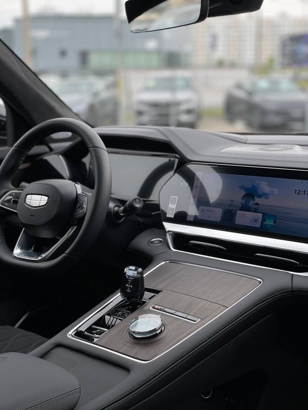 Geely Monjaro, Exclusive Flagship, 2025 - Image 9