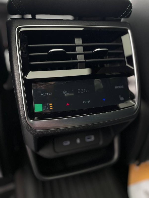 Geely Monjaro, Exclusive Flagship, 2025 - Image 20